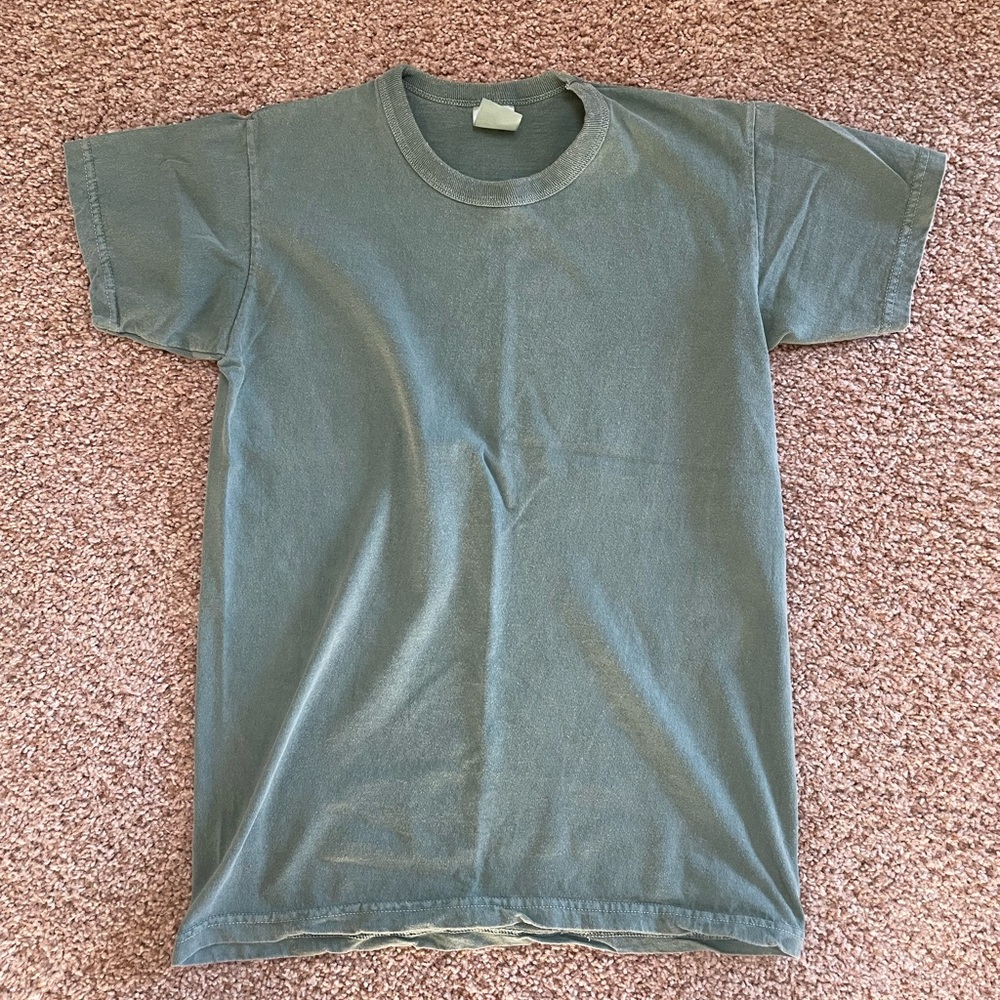 Small men’s mint green t shirt
